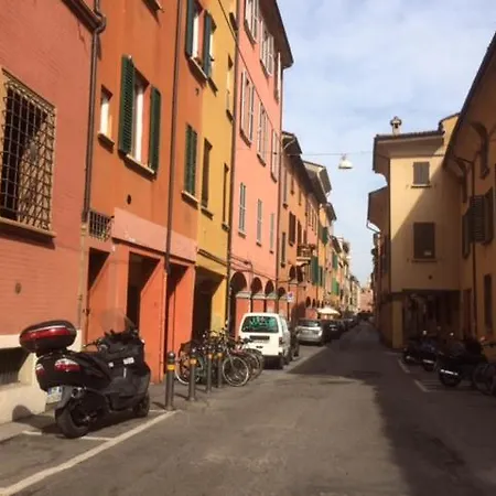 Del Borgo - - Bed & Breakfast Bologna