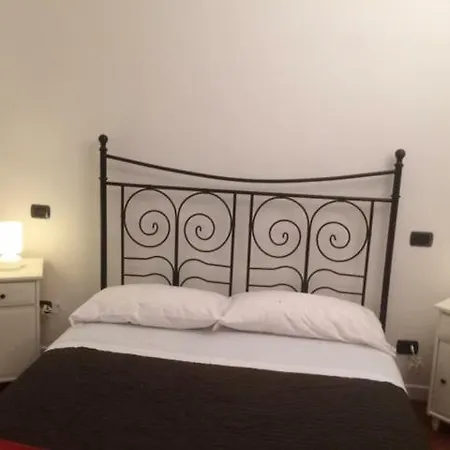 Bed & Breakfast Del Borgo - - *