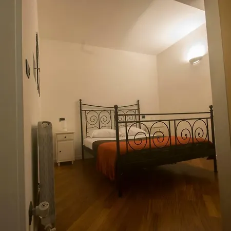 Del Borgo - -