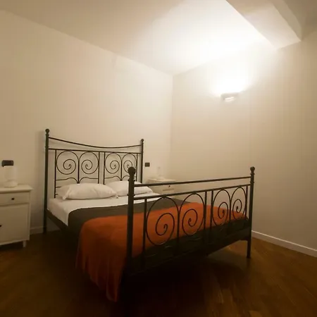 Bed & Breakfast Del Borgo - - *