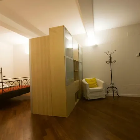 Del Borgo - - Nocleg ze śniadaniem 3*