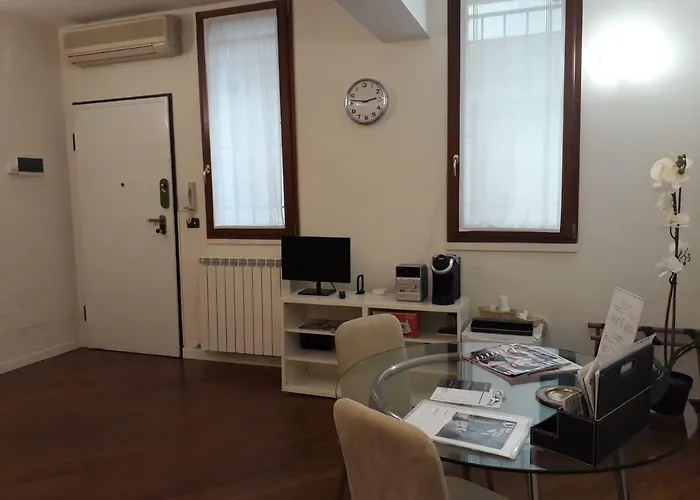 Del Borgo - -